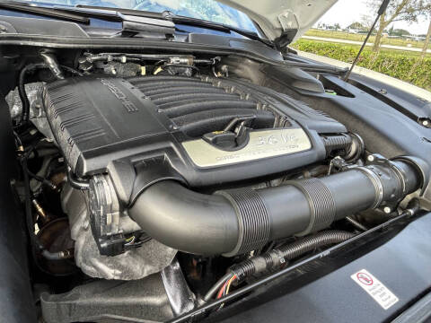 2017 Porsche Cayenne Platinum Edition