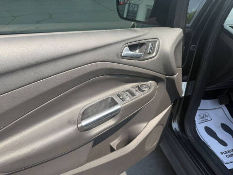 2015 Ford C-MAX Hybrid SE