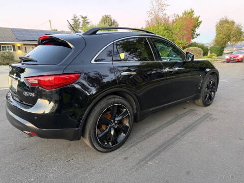 2015 Infiniti QX70