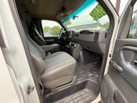 2001 Chevrolet Express G2500