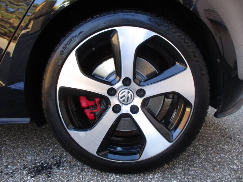2017 Volkswagen Golf GTI SE