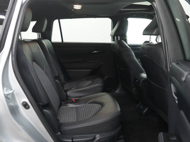 2025 Toyota Highlander XSE
