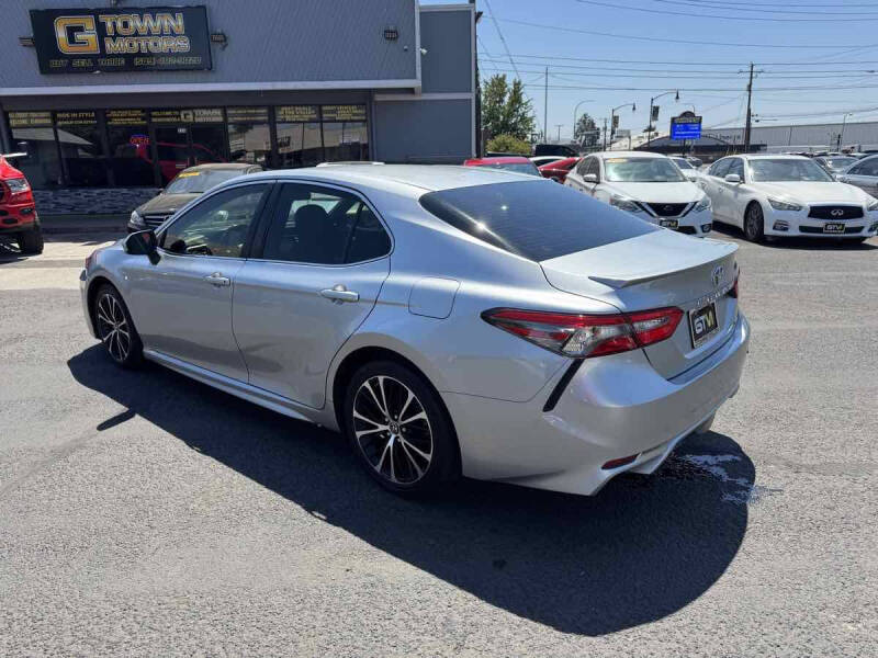 2018 Toyota Camry SE