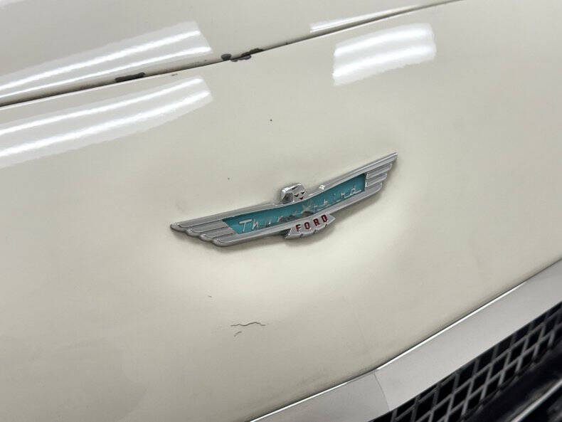 1957 Ford Thunderbird