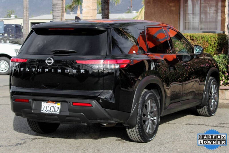 2024 Nissan Pathfinder S