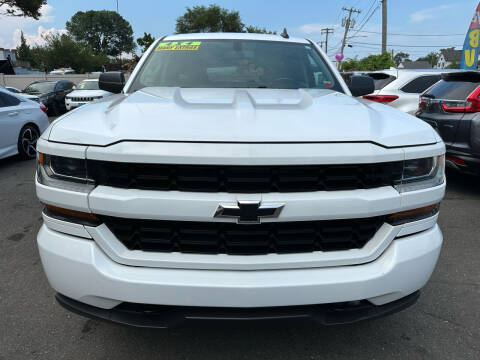 2018 Chevrolet Silverado 1500 for sale at CarMart One LLC in Freeport NY
