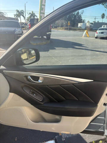 2015 Infiniti Q50 Premium