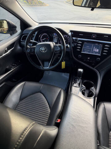 2019 Toyota Camry SE