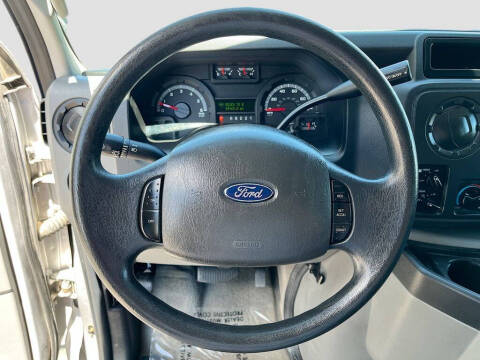 2014 Ford E-Series E-350 SD XLT