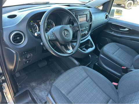 2016 Mercedes-Benz Metris Passenger