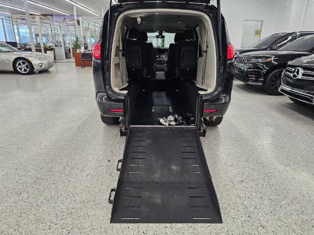 2017 Chrysler Pacifica Touring