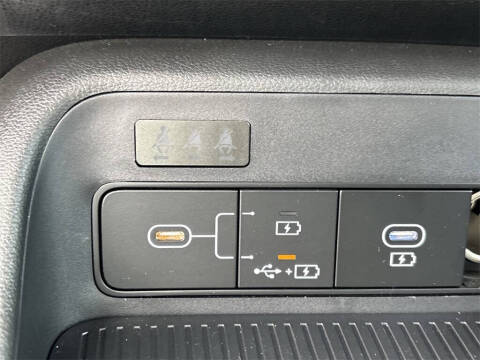 2025 Hyundai Kona SE