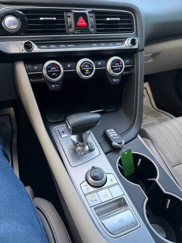 2021 Genesis G70 2.0T