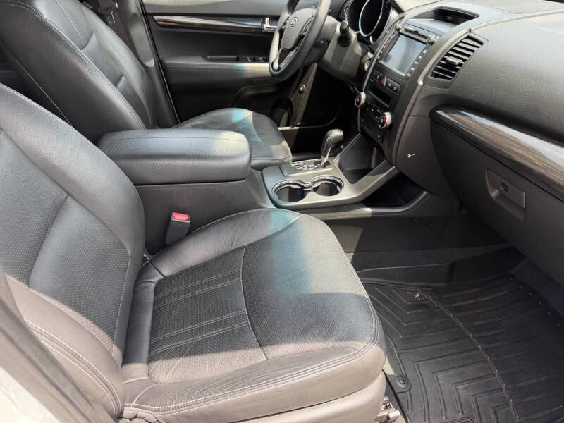 2012 Kia Sorento SX
