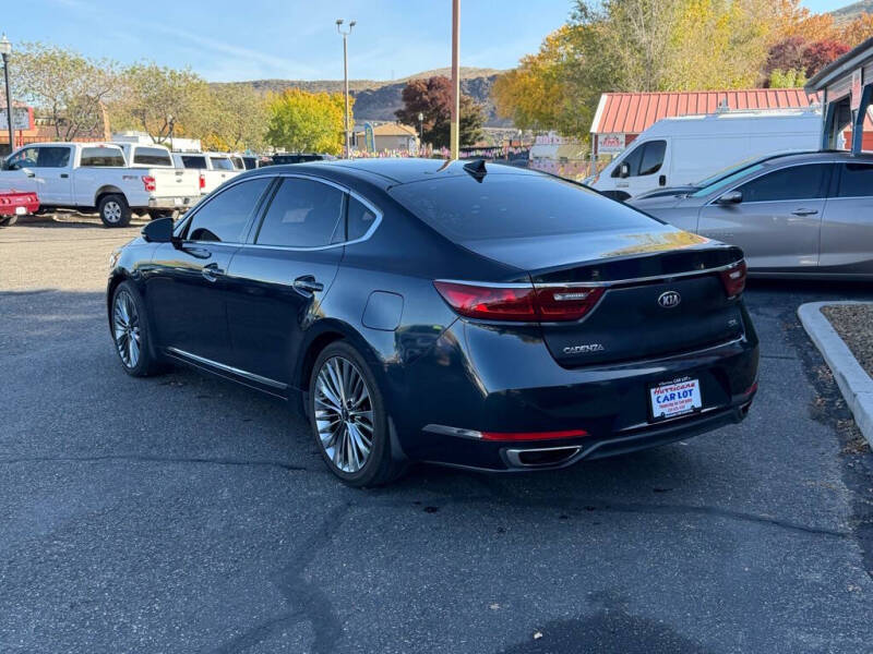 2017 Kia Cadenza Premium