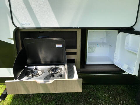 2021 Grand Design RV IMAGINE XLS 23BHE