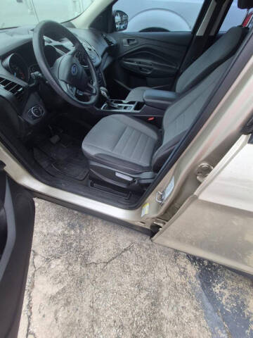 2017 Ford Escape S