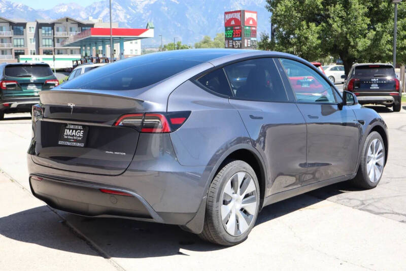 2023 Tesla Model Y Long Range