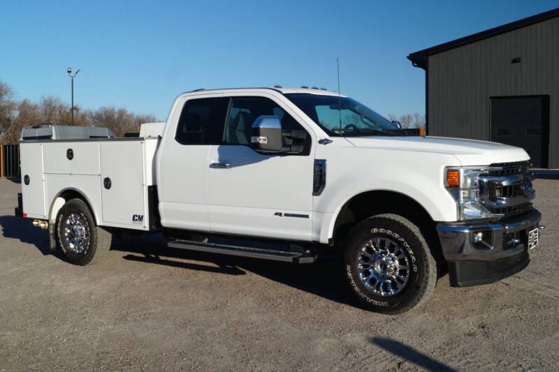 2022 Ford F-350 Super Duty XLT's photo