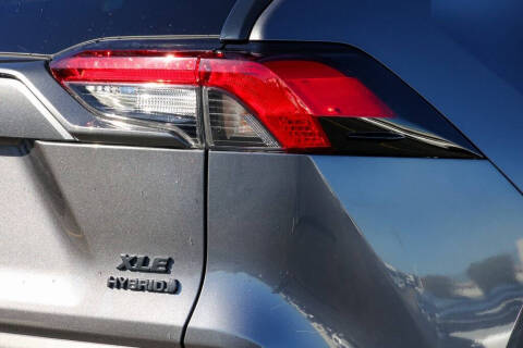 2022 Toyota RAV4 Hybrid XLE