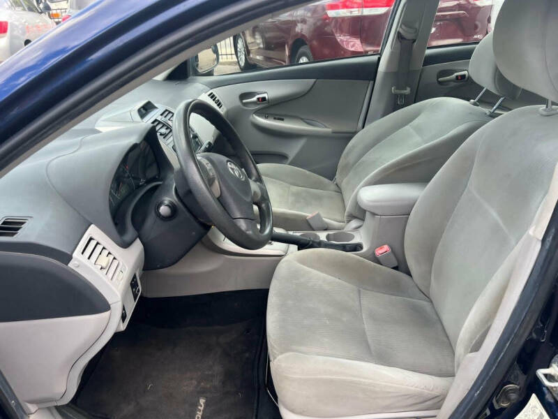 2012 Toyota Corolla LE