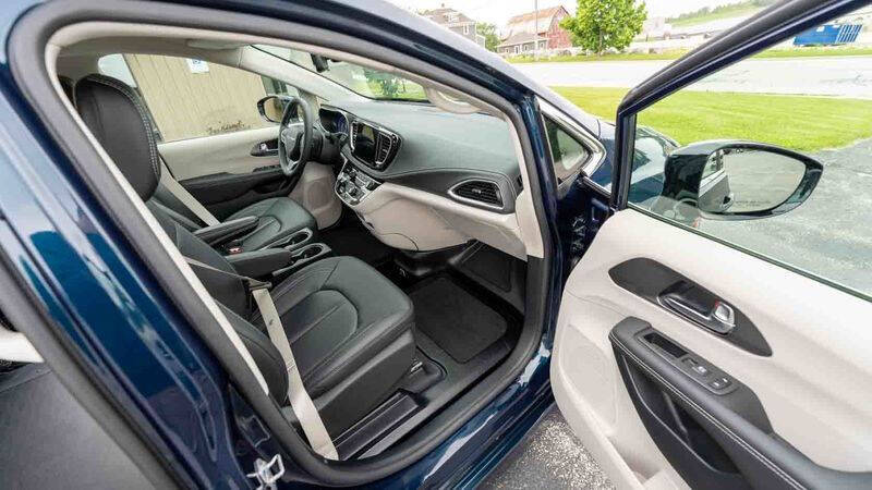 2024 Chrysler Pacifica Touring L