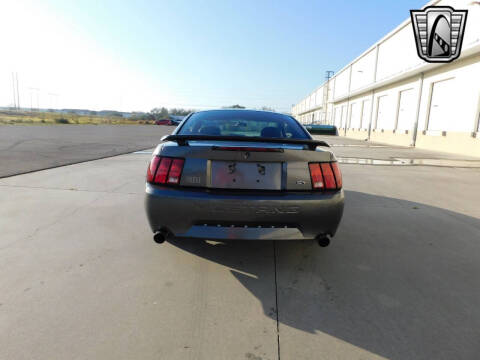 2004 Ford Mustang Mach 1 Premium