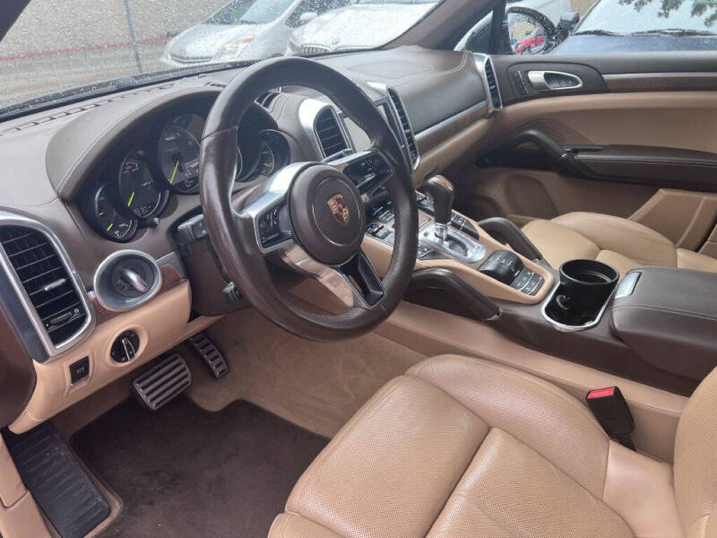 2015 Porsche Cayenne S E-Hybrid