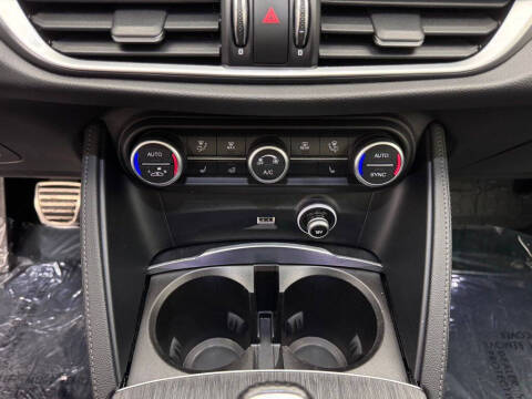 2022 Alfa Romeo Stelvio Sprint