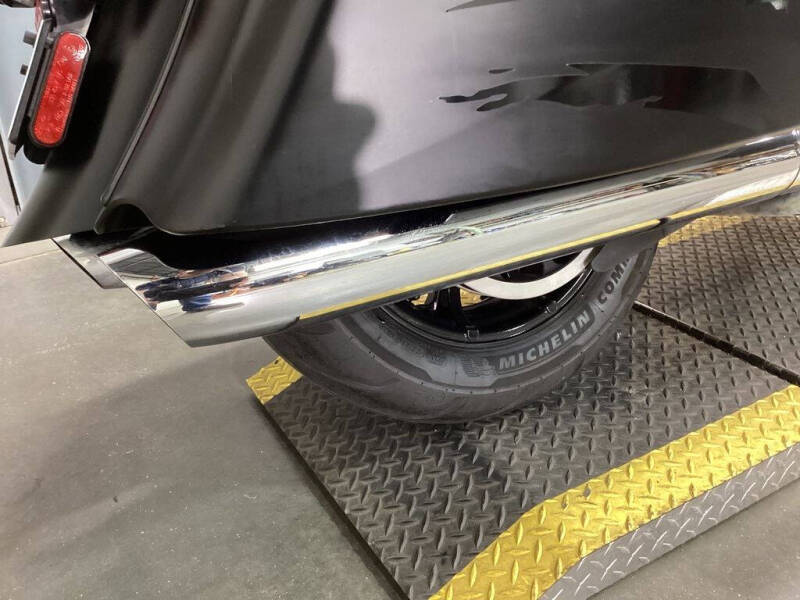 2018 Indian Springfield Dark Horse&#