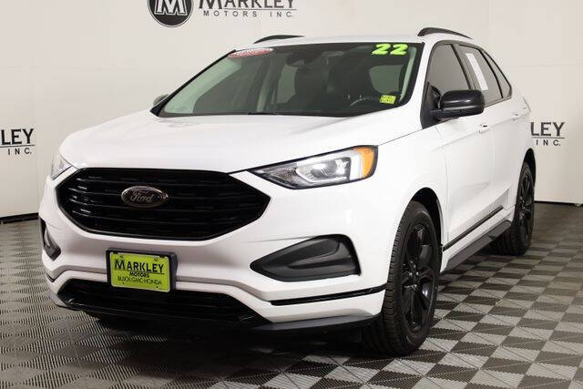 2022 Ford Edge SE