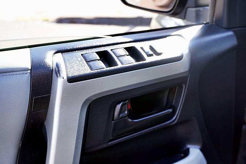 2013 Toyota 4Runner SR5