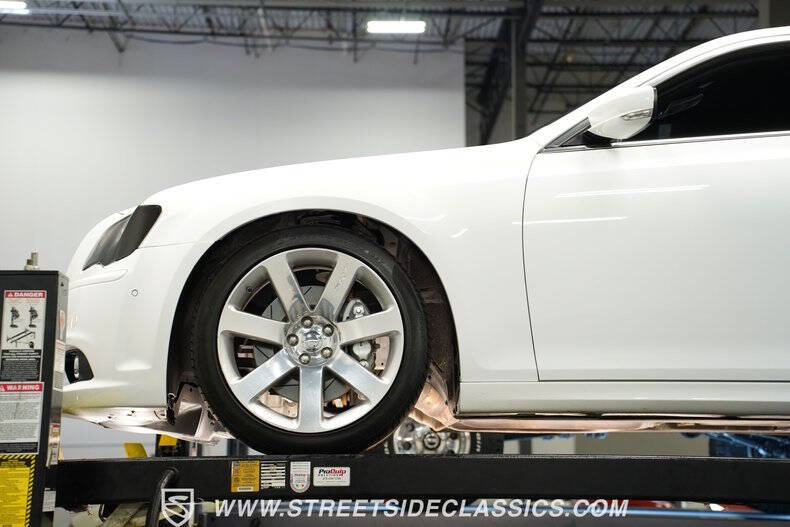 2012 Chrysler 300 SRT8