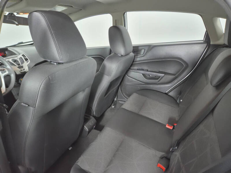 2012 Ford Fiesta SE