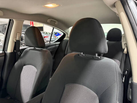 2019 Nissan Versa SV