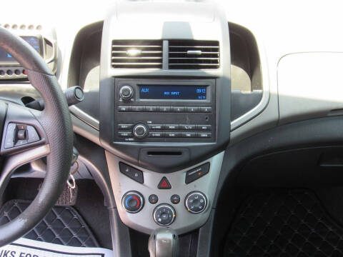 2016 Chevrolet Sonic LS Auto