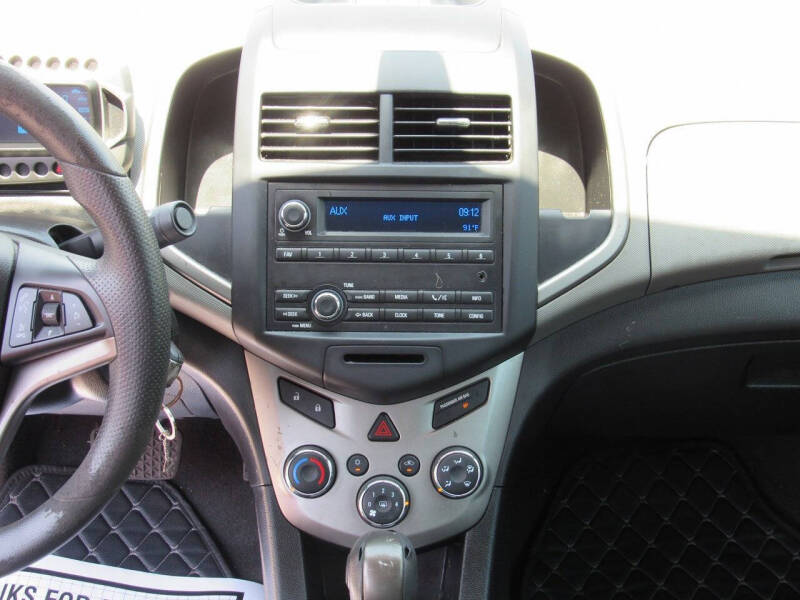 2016 Chevrolet Sonic LS Auto