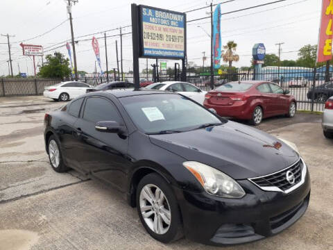 2013 Nissan Altima for sale at S.A. BROADWAY MOTORS INC in San Antonio TX