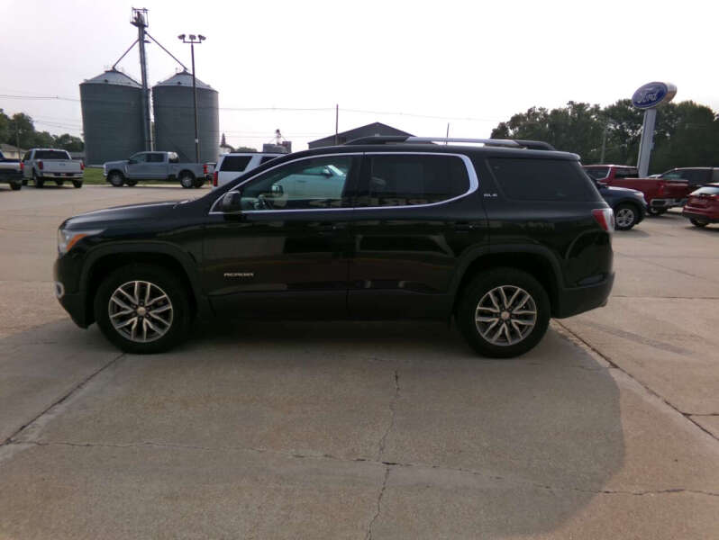2018 GMC Acadia SLE-2