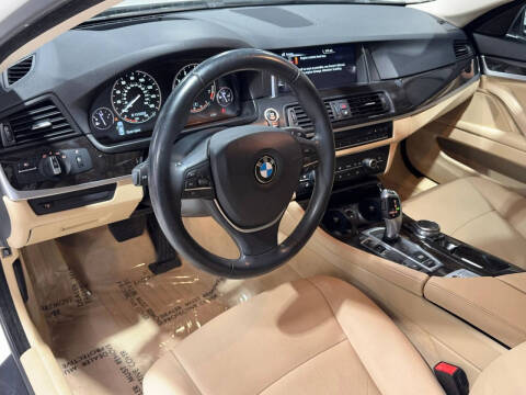 2015 BMW 5 Series 528i