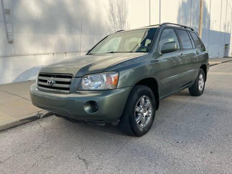 2004 Toyota Highlander for sale at WALDO MOTORS in Kansas City MO