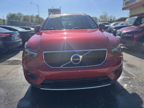 2021 Volvo XC40 T4 Momentum