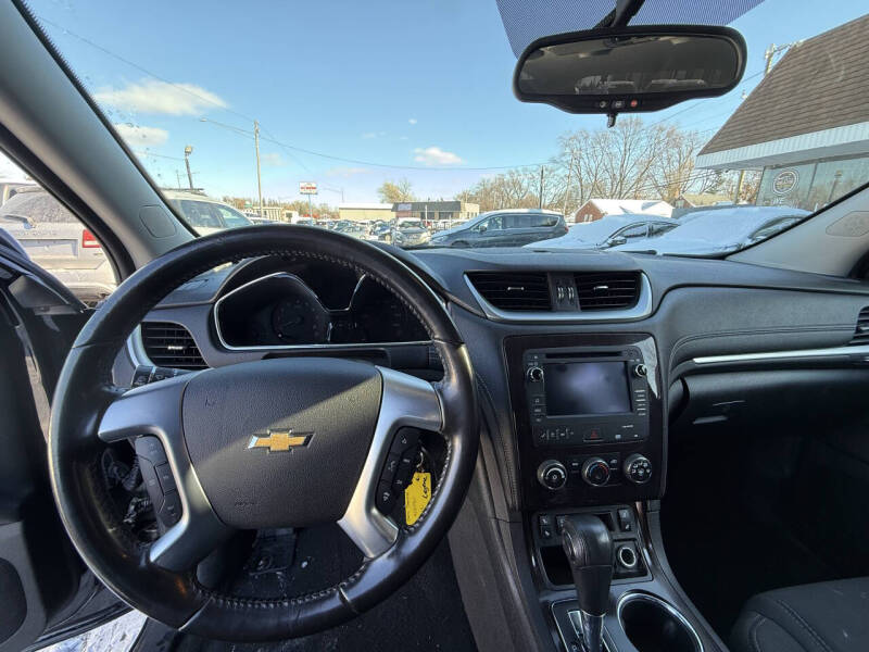 2017 Chevrolet Traverse LT