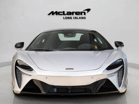 2023 McLaren Artura