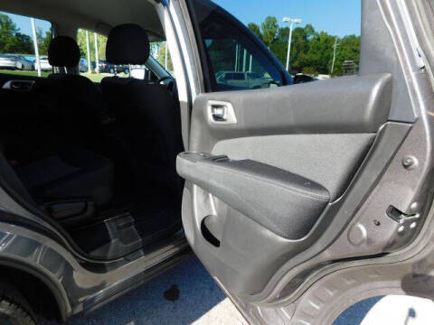 2017 Nissan Pathfinder SV