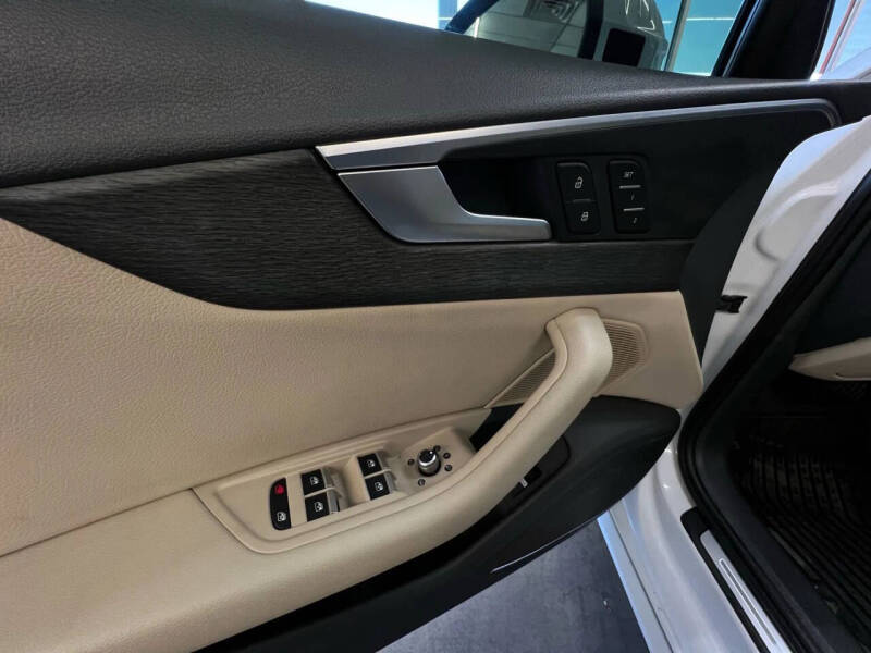 2017 Audi A4 2.0T quattro Premium Plus