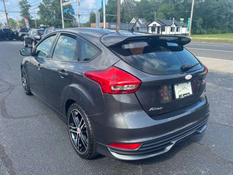 2018 Ford Focus ST
