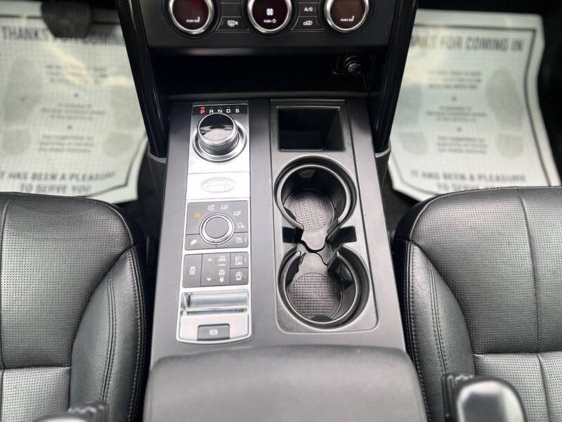 2017 Land Rover Discovery SE