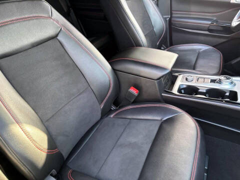 2024 Ford Explorer ST-Line