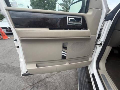 2017 Lincoln Navigator L Select